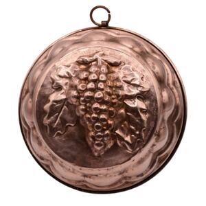 Vintage Copper Kitchen Mold Stamped "Made In Italy" Vineyard Grapes Mid Century